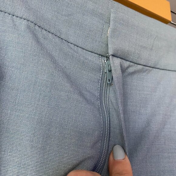 UNIQLO Smart Pleated Shorts in Light Blue Size L - Picture 5 of 7